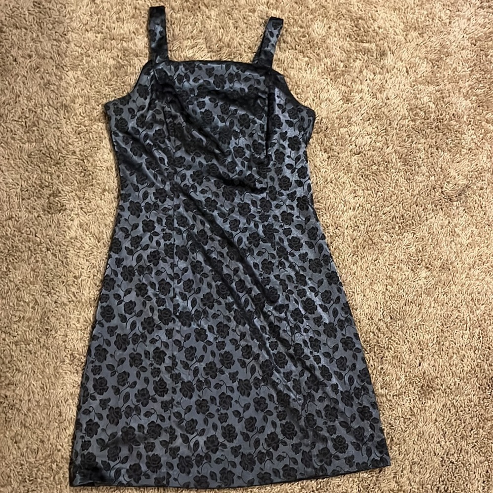 MIDI silk feel flower dress
